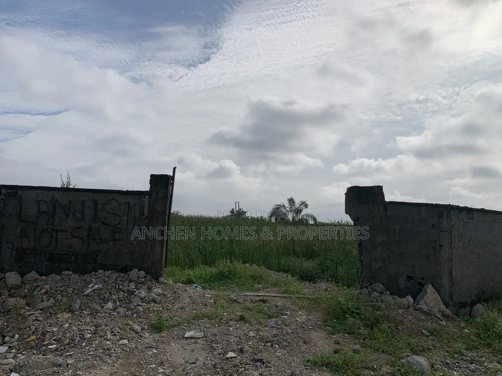 Well Fenced Land for Sale in Lekki
