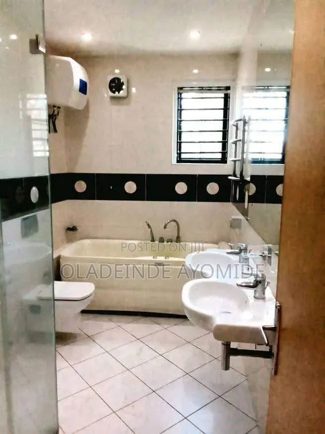 2bdrm Apartment in Banana Island for rent in Banana Island