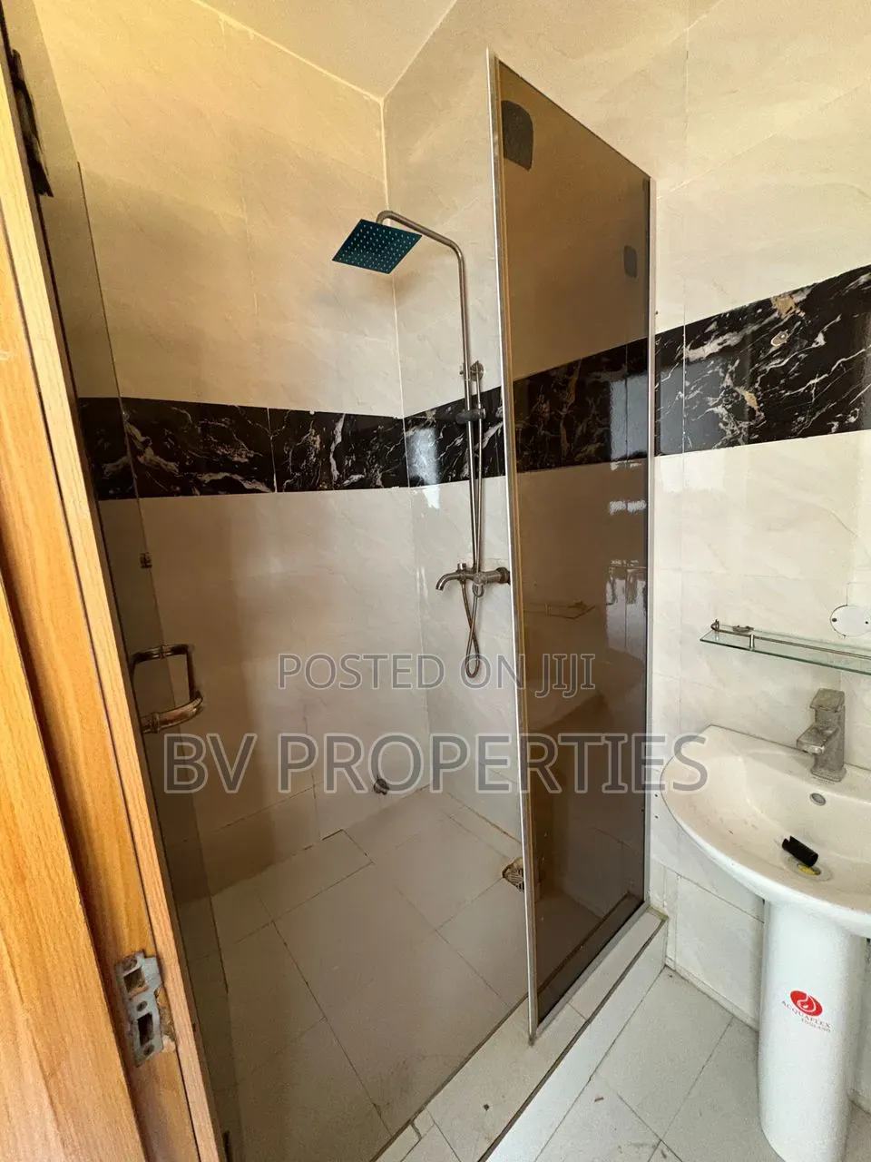 Mini Flat in Lekki Phase 2 for rent in Lekki Phase 2