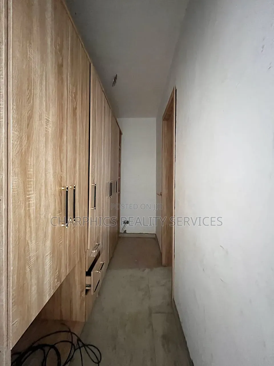 4bdrm Duplex in Mende for sale in Mende