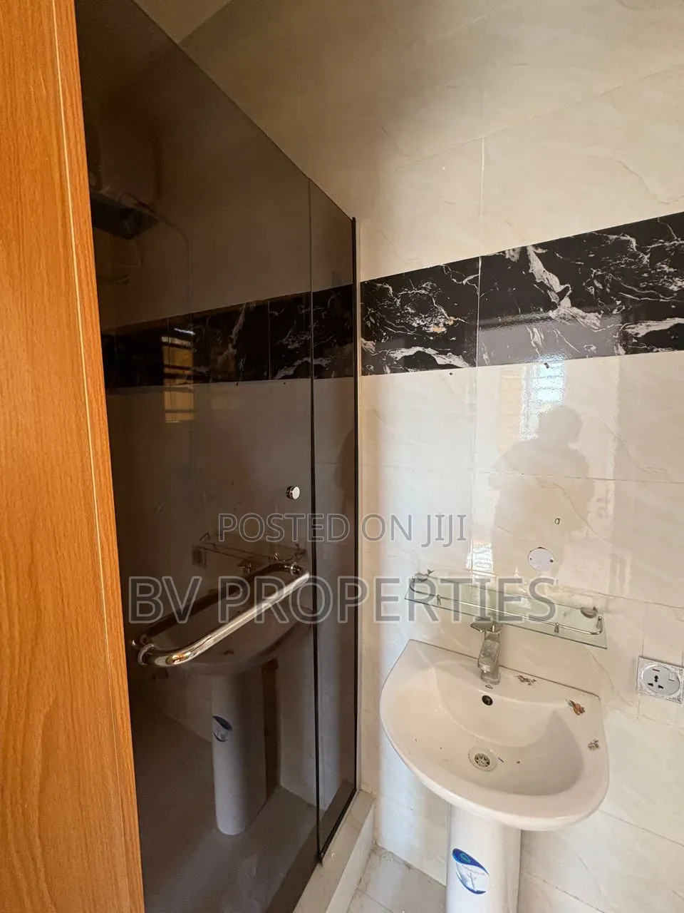 Mini Flat in Lekki Phase 2 for rent in Lekki Phase 2