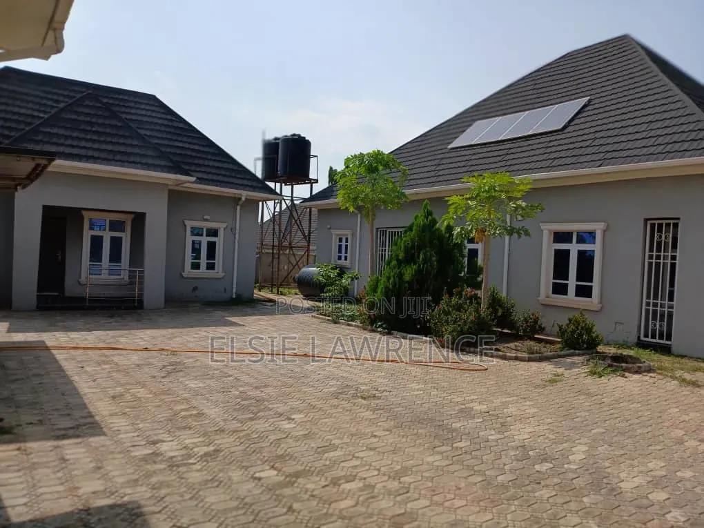 5bdrm Bungalow in Bwari / Bwari for sale in Bwari / Bwari