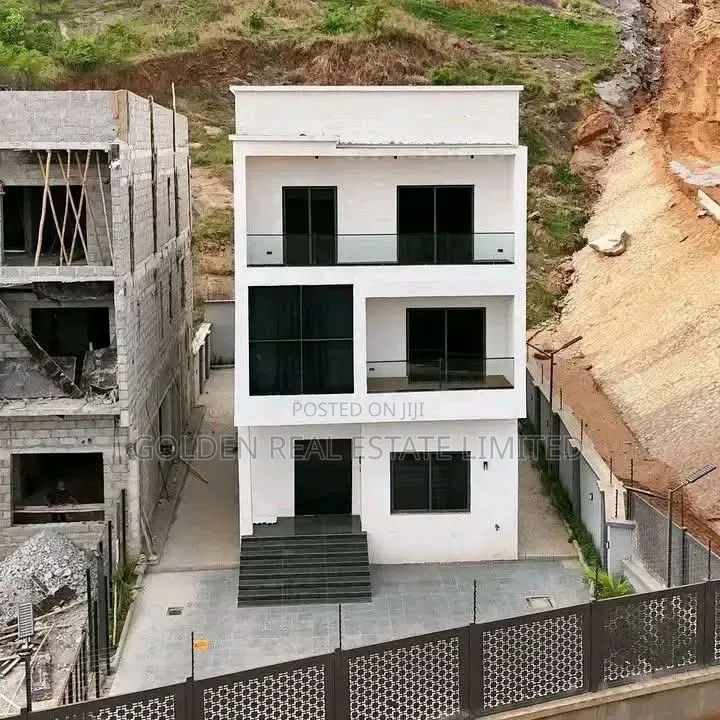 Furnished 3bdrm Duplex in Katampe Extension for sale in Katampe Extension