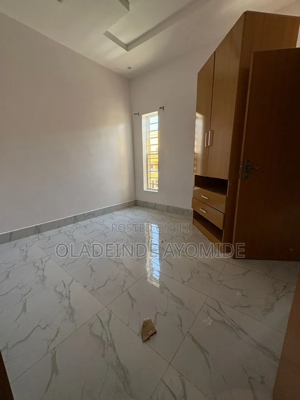 Mini Flat in Orchid, Chevron for rent in Chevron