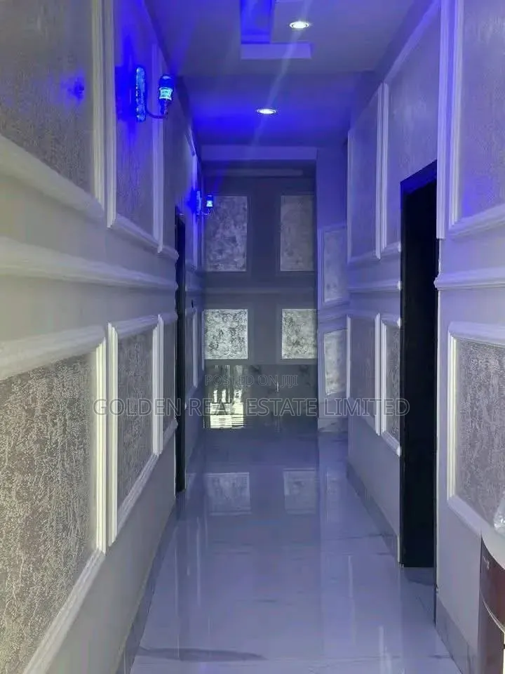 Furnished 6bdrm Duplex in Idu Industrial for sale in Idu Industrial