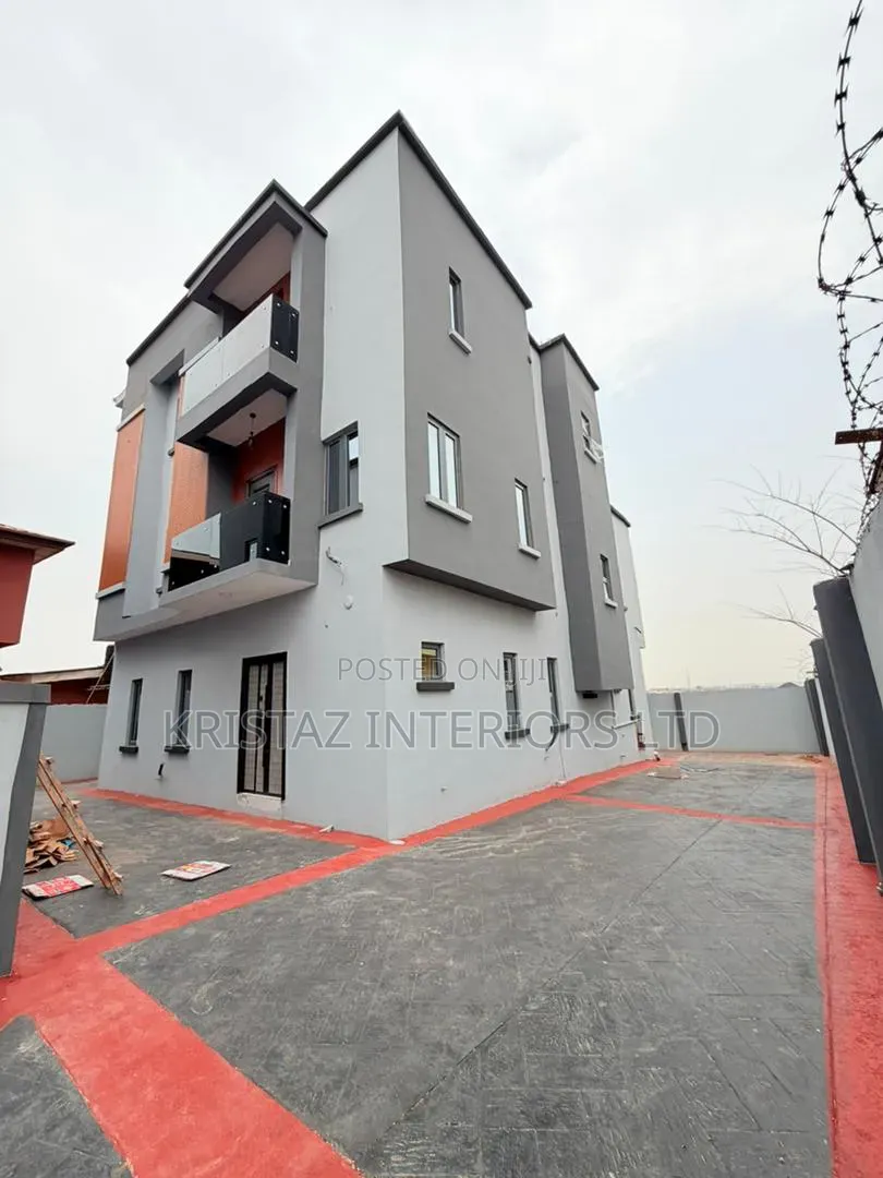 4bdrm Duplex in GRA Phase 1 for sale in GRA Phase 1