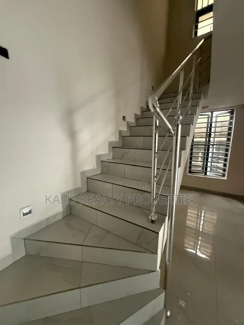 4bdrm Duplex in Orchid Road, Lekki Phase 2 for rent in Lekki Phase 2
