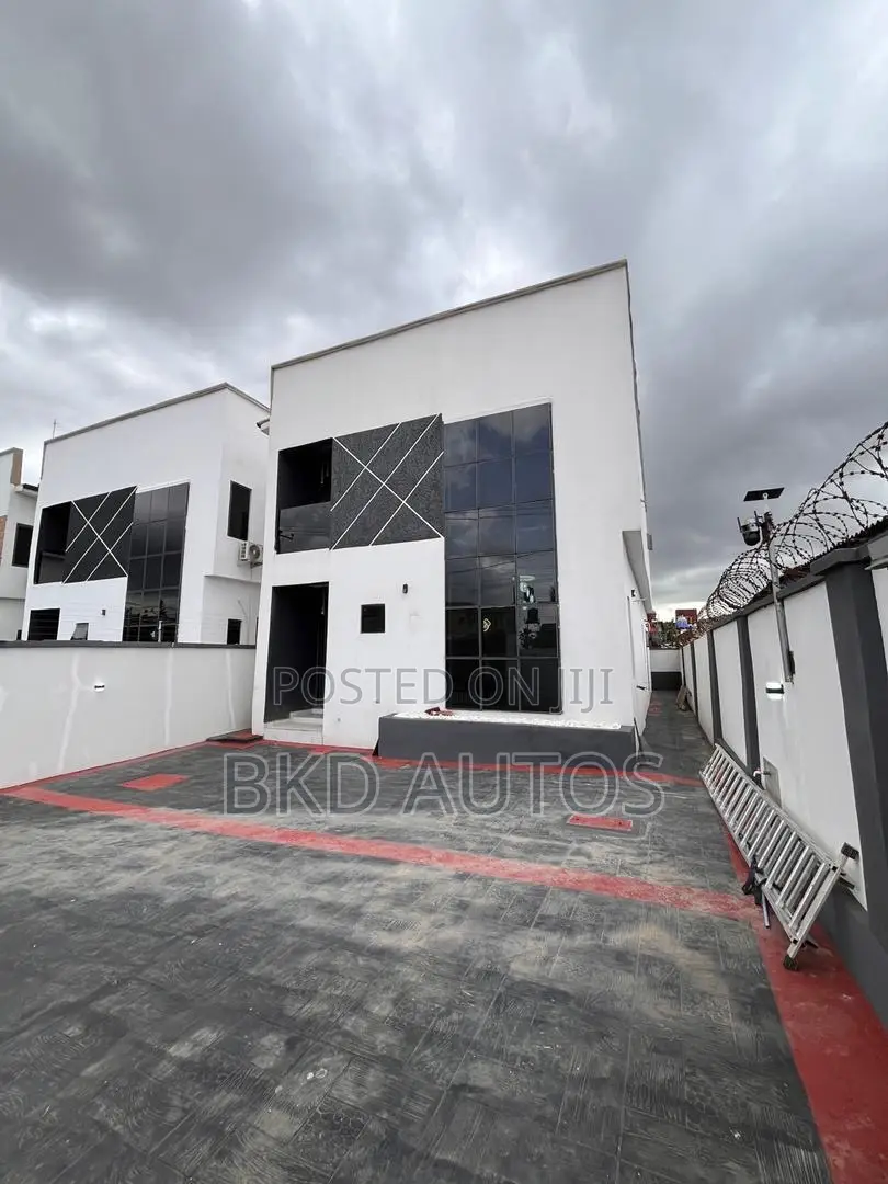 4bdrm Duplex in Ogba for sale in Ogba