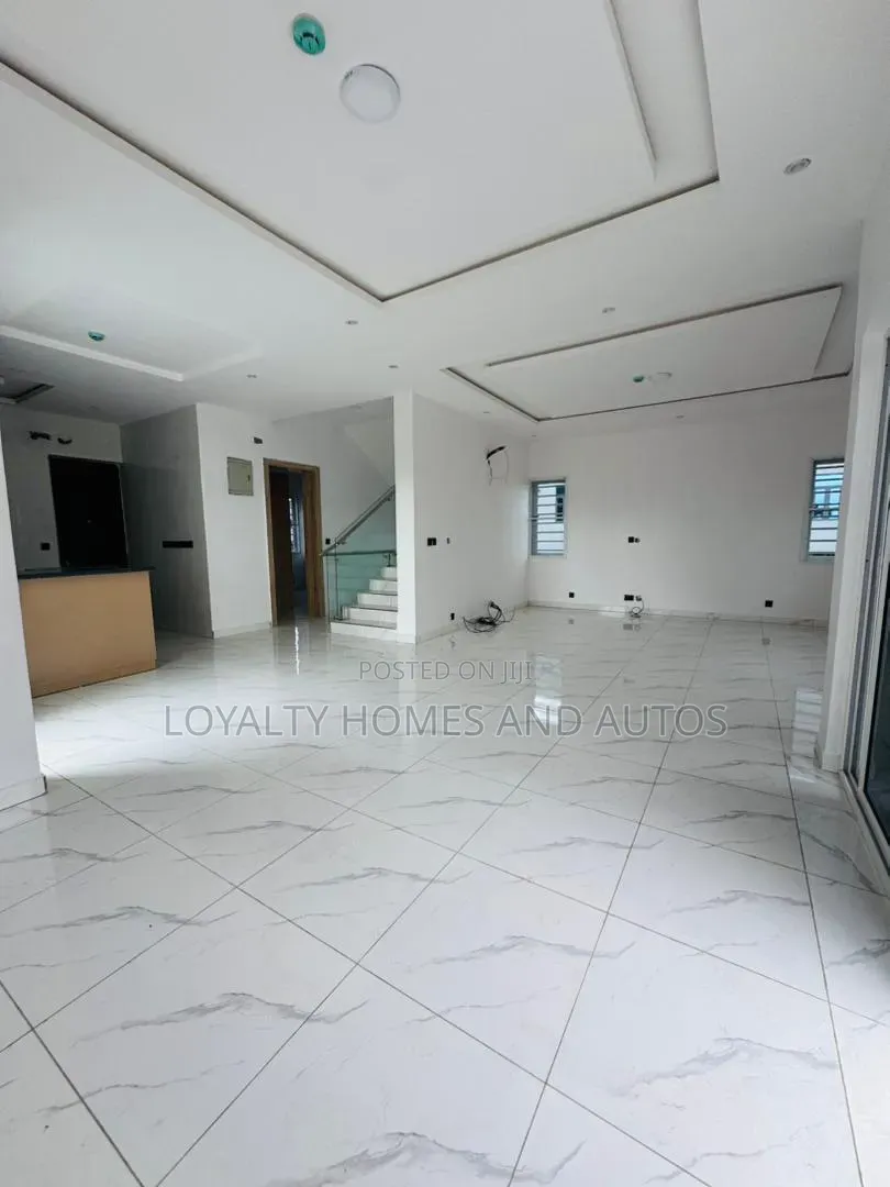 4bdrm Duplex in Adeniyi Jones for sale in Adeniyi Jones