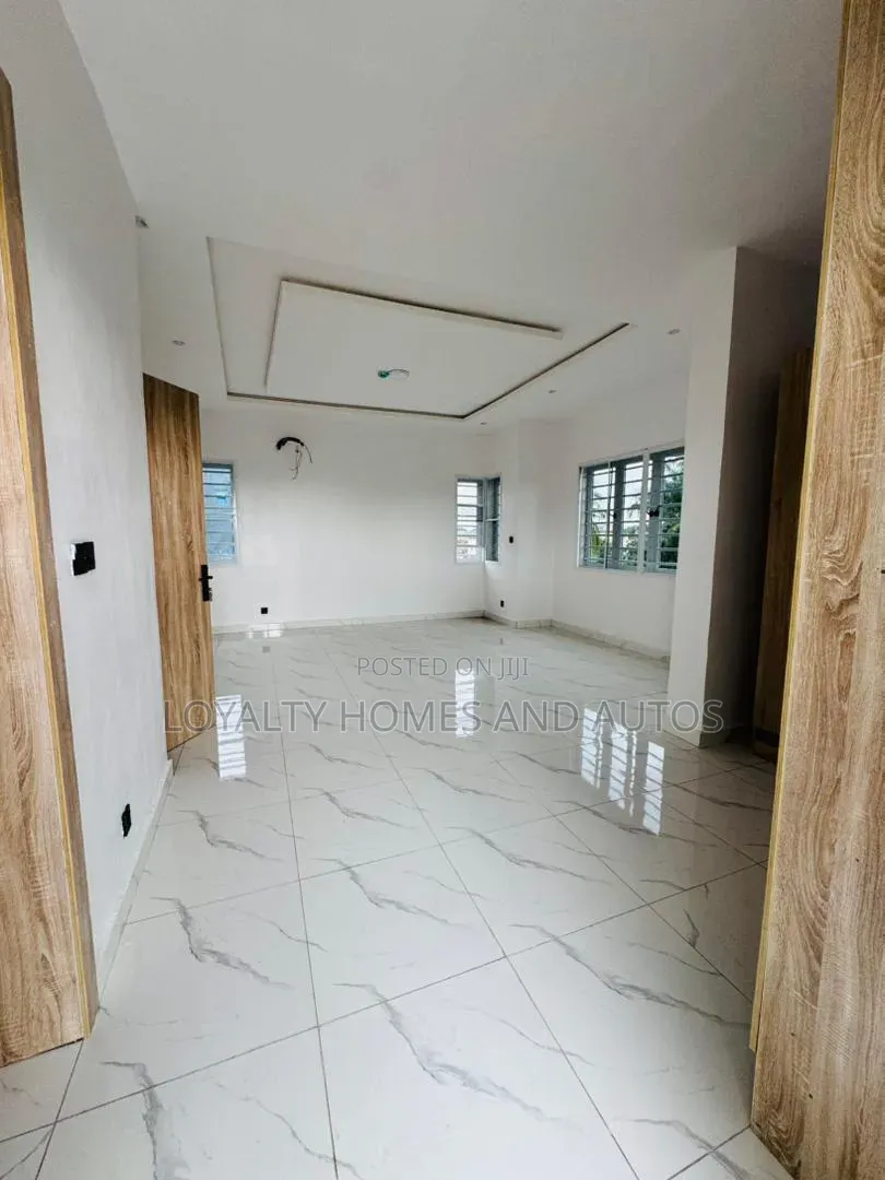 4bdrm Duplex in Adeniyi Jones for sale in Adeniyi Jones