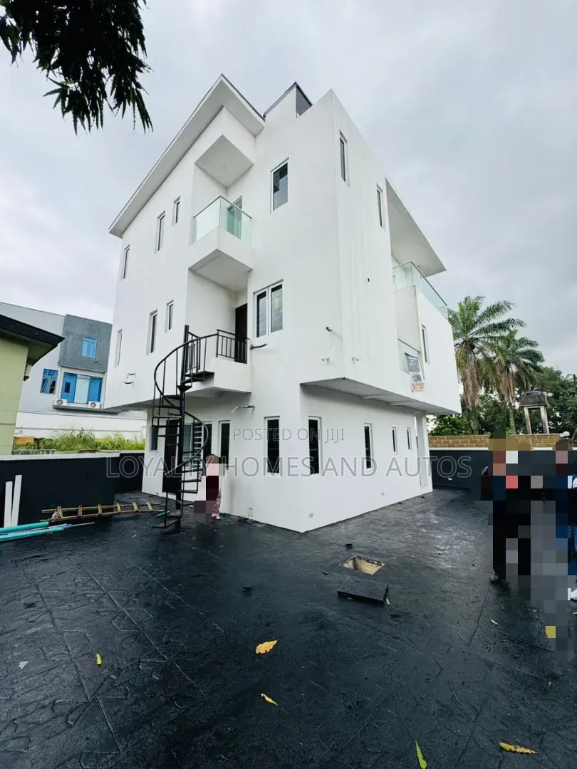 4bdrm Duplex in Adeniyi Jones for sale in Adeniyi Jones