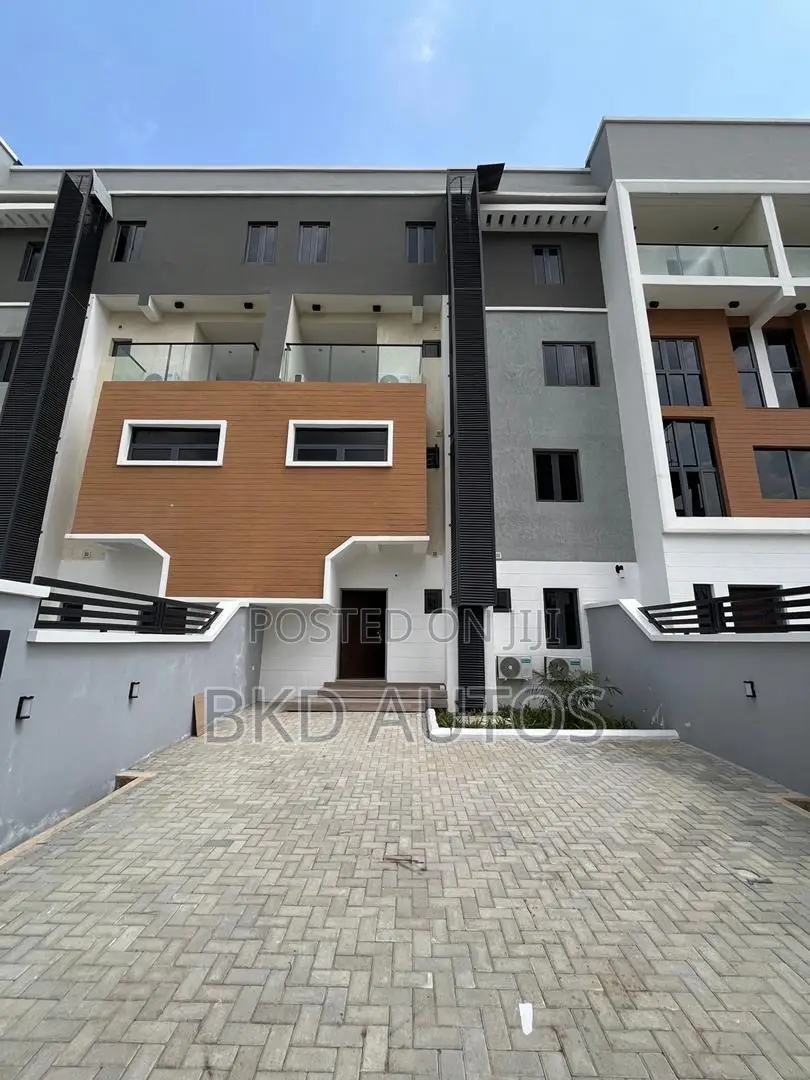 4bdrm Maisonette in Opebi for sale in Opebi