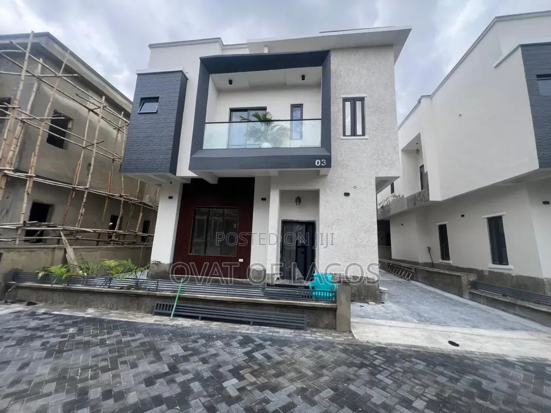 4bdrm Duplex in General Paint, Off Lekki-Epe Expressway for sale in Off Lekki-Epe Expressway