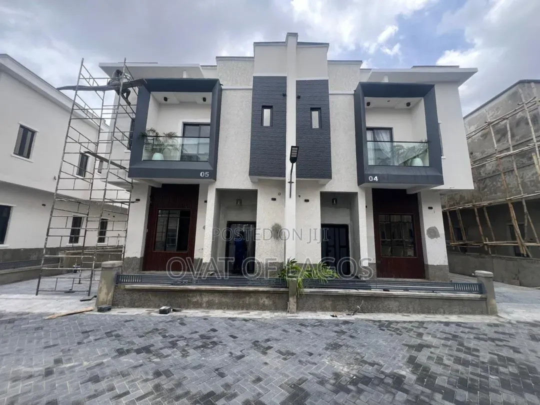3bdrm Duplex in General Paint, Off Lekki-Epe Expressway for sale in Off Lekki-Epe Expressway