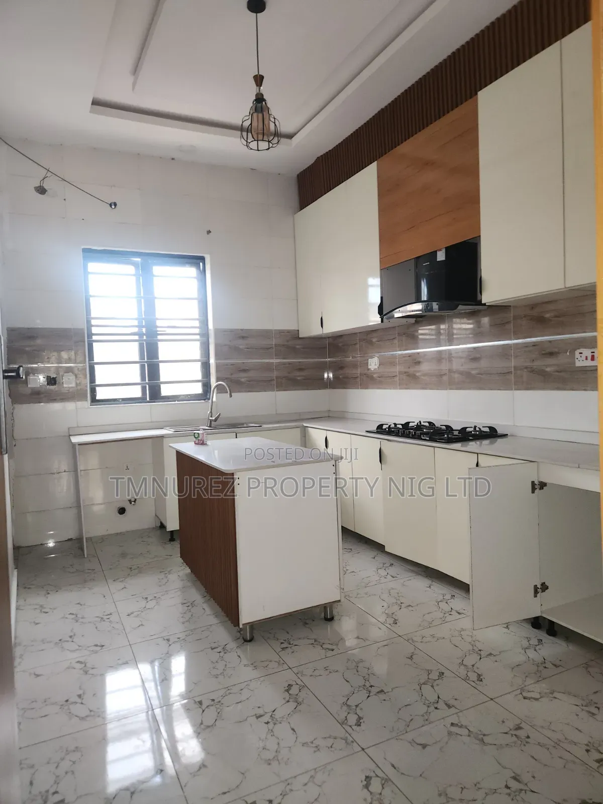 Mini Flat in Ikota for rent in Ikota