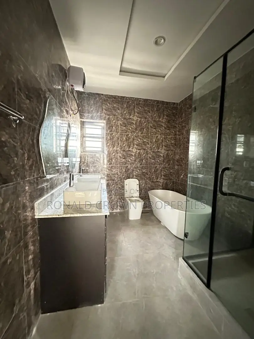 5bdrm Duplex in Abraham Adesanya Estate for sale in Abraham Adesanya Estate