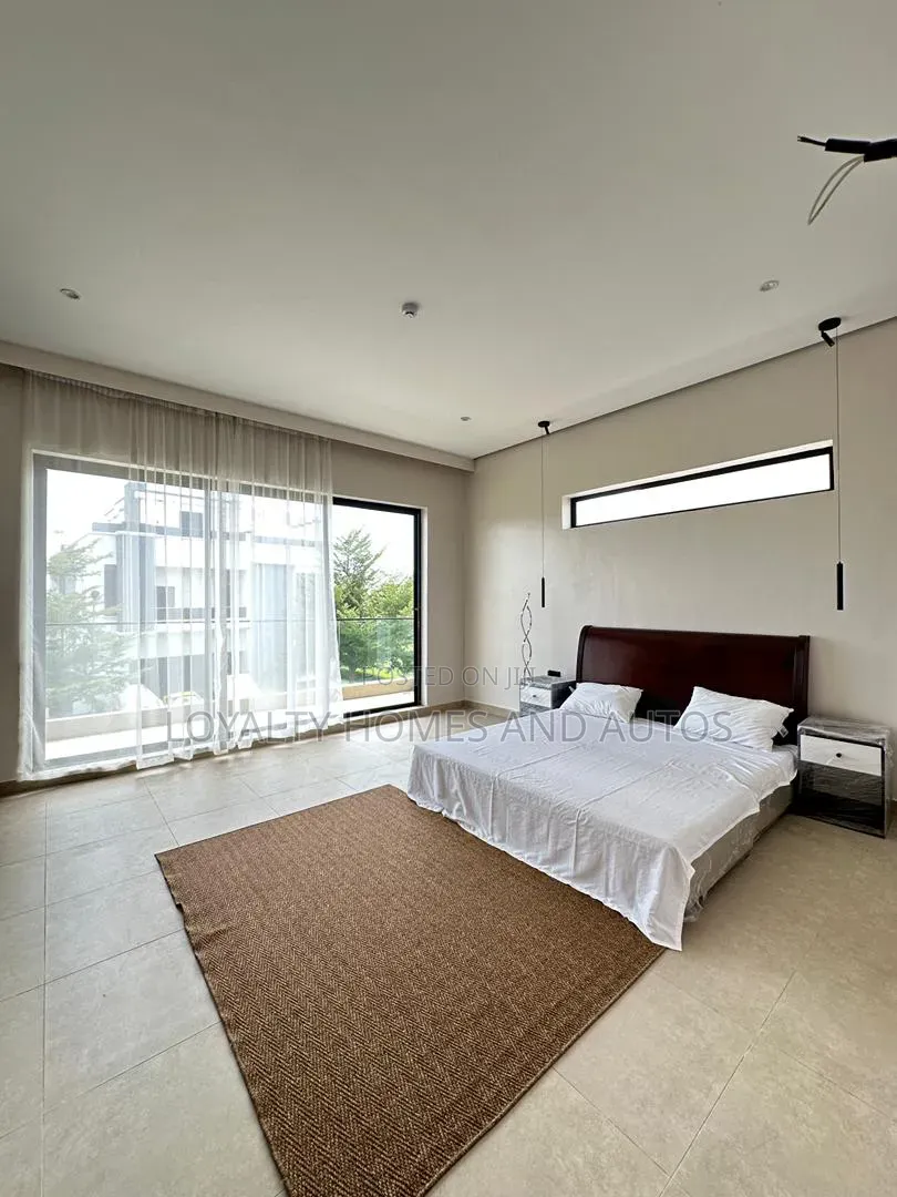 Furnished 5bdrm Duplex in VGC / Ajah for sale in VGC / Ajah