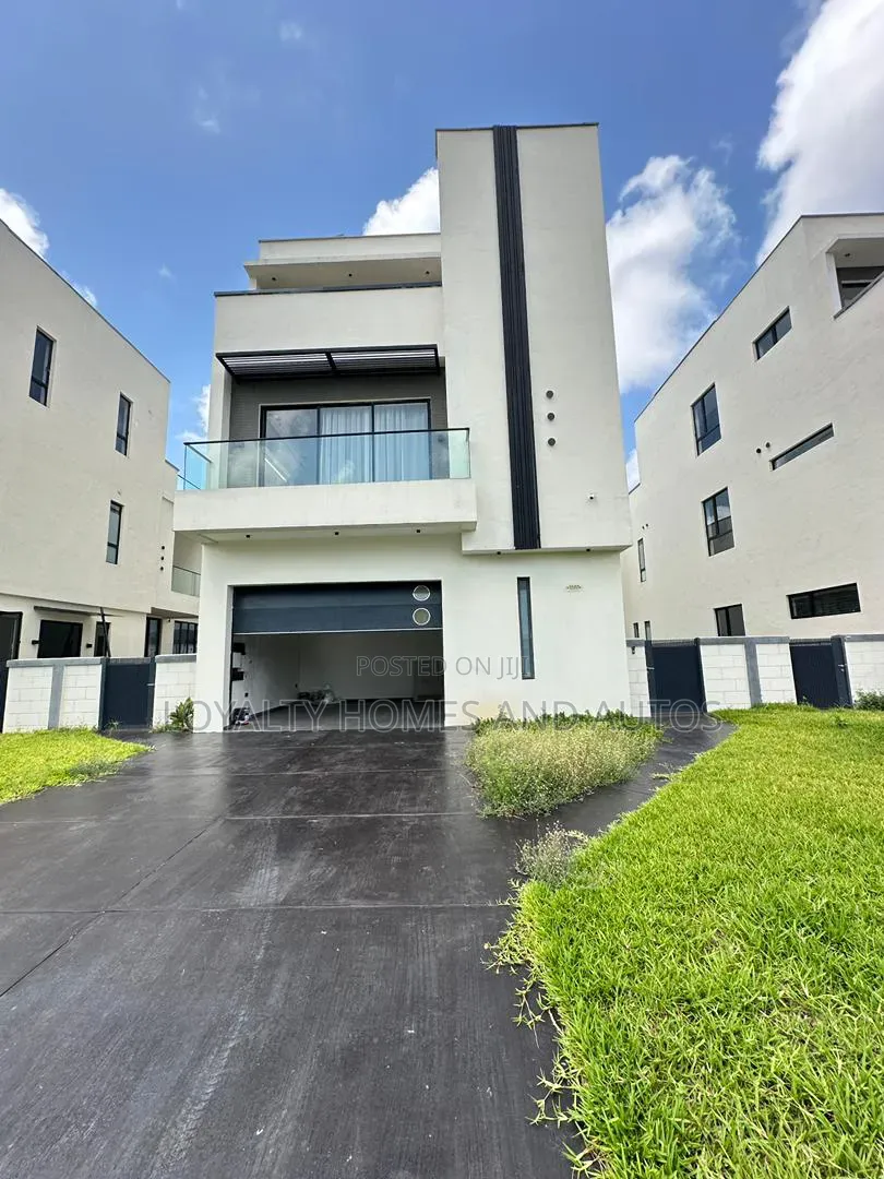 Furnished 5bdrm Duplex in VGC / Ajah for sale in VGC / Ajah