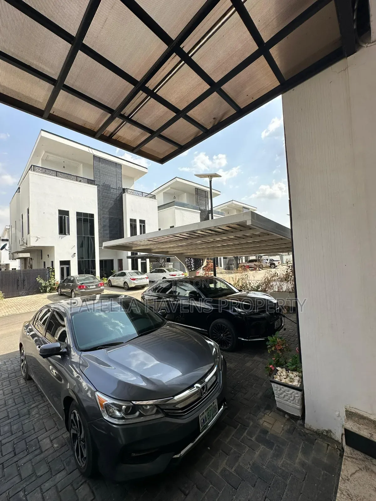 Furnished 6bdrm Duplex in Jahi for sale in Jahi