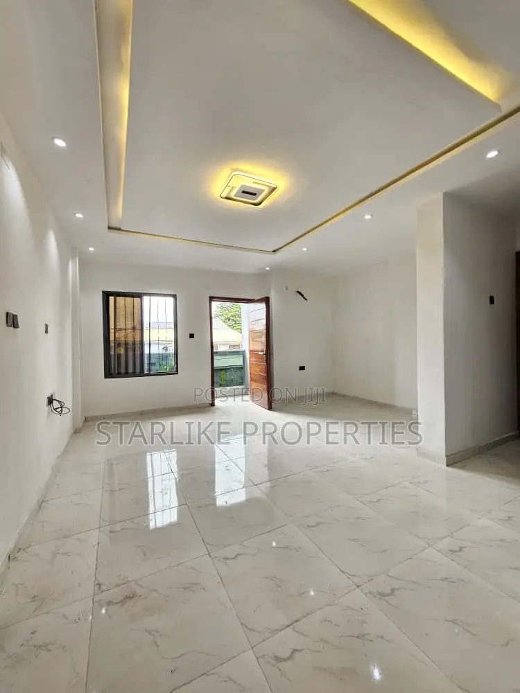 2bdrm Block of Flats in Lekki Phase 1 for rent in Lekki Phase 1