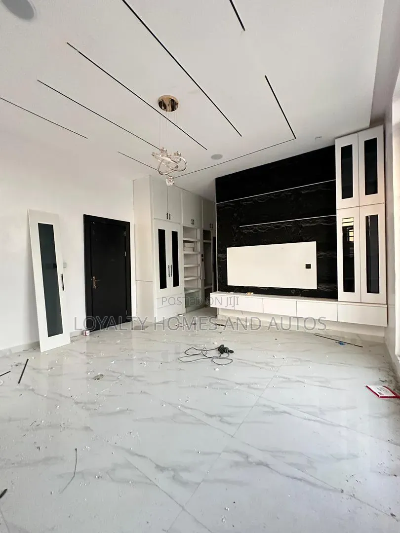 4bdrm Duplex in Abraham Adesanya Estate for sale in Abraham Adesanya Estate