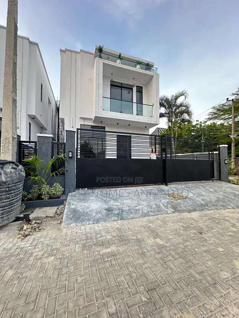 4bdrm Duplex in Abraham Adesanya Estate for sale in Abraham Adesanya Estate