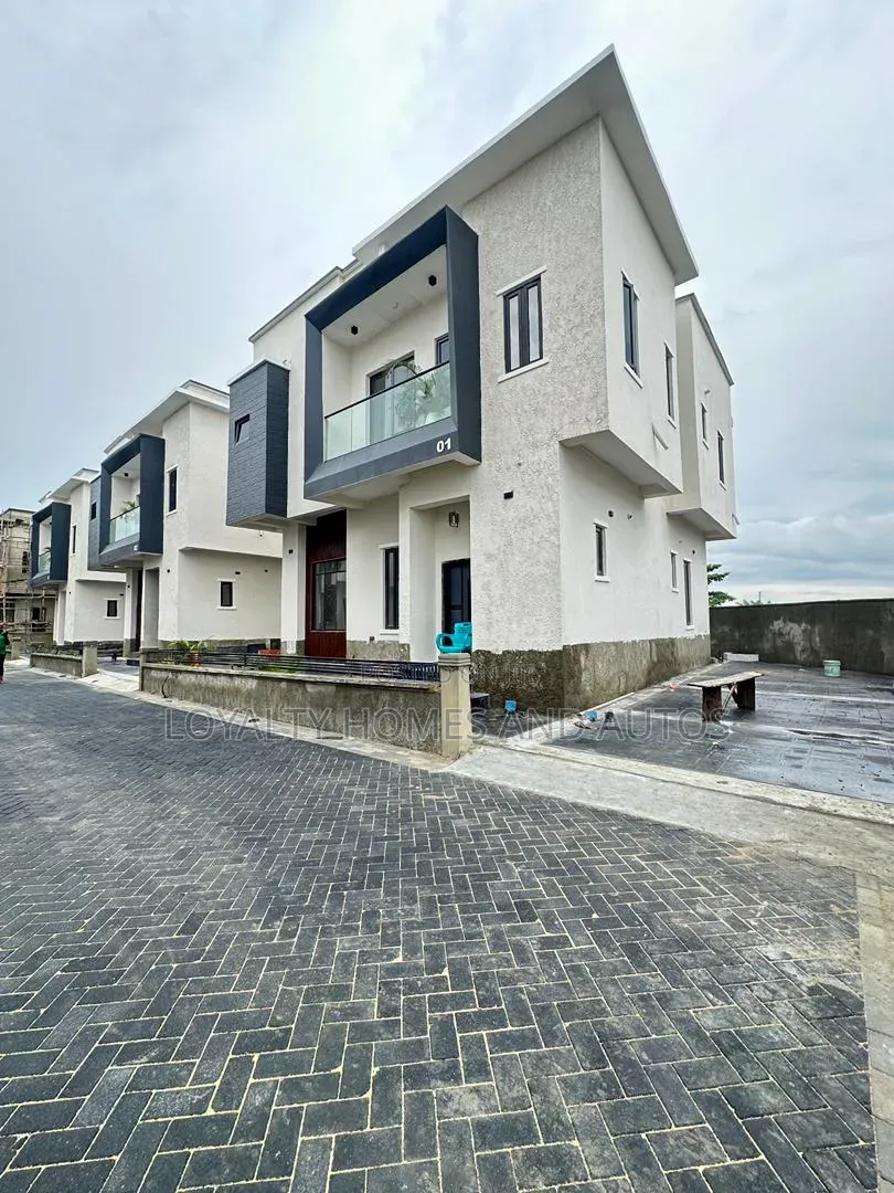 4bdrm Duplex in Abraham Adesanya Estate for sale in Abraham Adesanya Estate