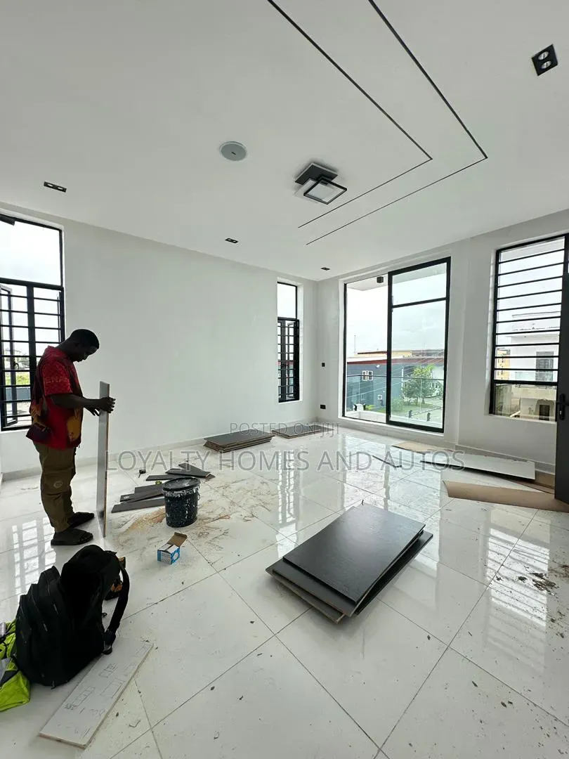 4bdrm Duplex in Abraham Adesanya Estate for sale in Abraham Adesanya Estate