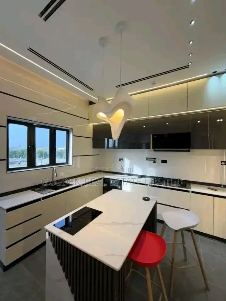 5bdrm Duplex in Guzape District for sale in Guzape District