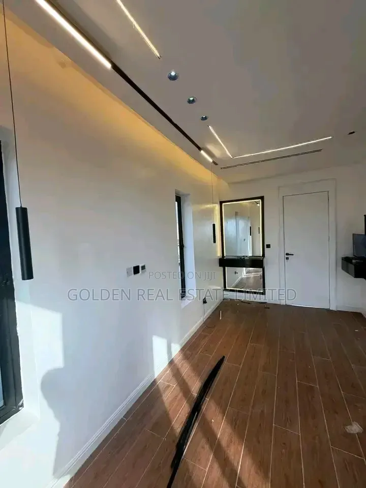 5bdrm Duplex in Guzape District for sale in Guzape District