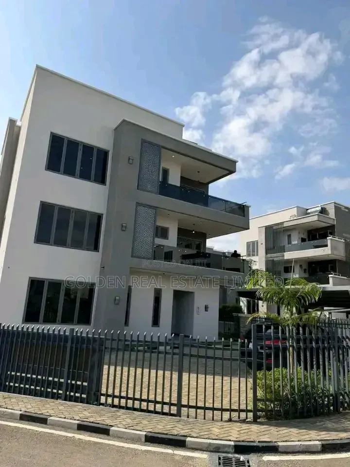 5bdrm Duplex in Wuye for sale in Wuye