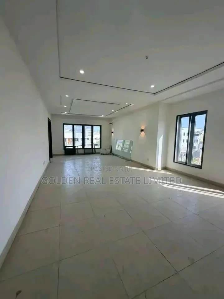 5bdrm Duplex in Wuye for sale in Wuye