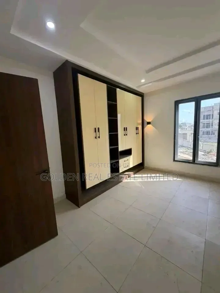 5bdrm Duplex in Wuye for sale in Wuye