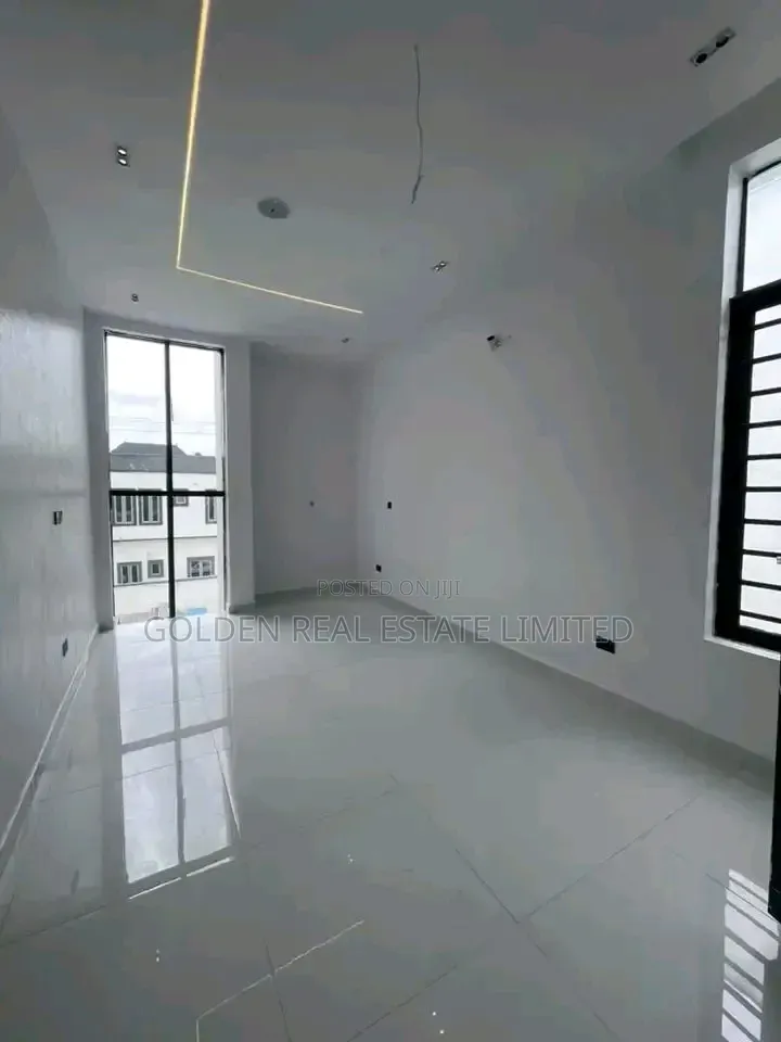 5bdrm Duplex in VGC / Ajah for sale in VGC / Ajah