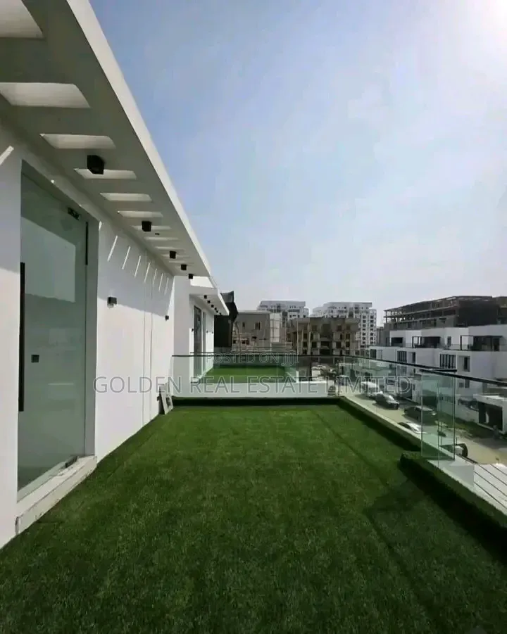 5bdrm Duplex in Lekki Phase 1 for sale in Lekki Phase 1