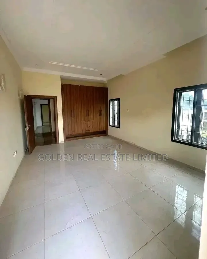 3bdrm Block of Flats in Durumi for sale in Durumi