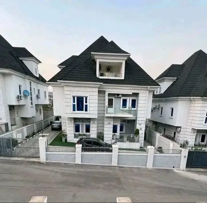 5bdrm Duplex in Guzape District for sale in Guzape District
