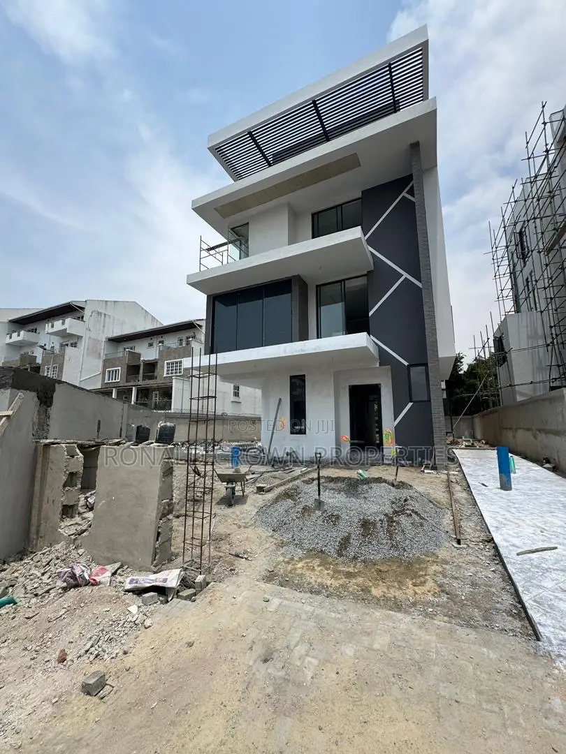 5bdrm Duplex in Banana Island for sale in Banana Island