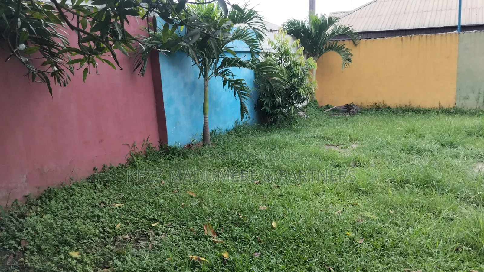 For Sale: Functional School, Sars Road , Port Harcourt in Rumuahalu