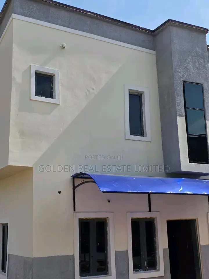 3bdrm Duplex in Guze for sale in Guze