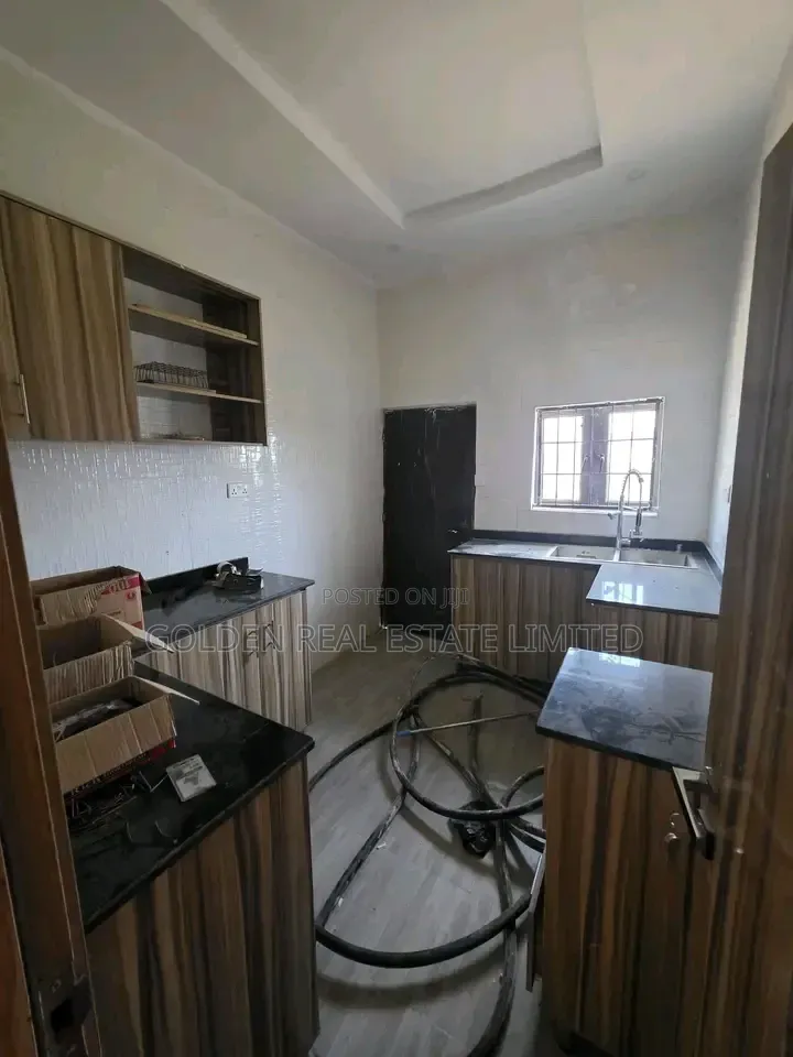 3bdrm Duplex in Guze for sale in Guze