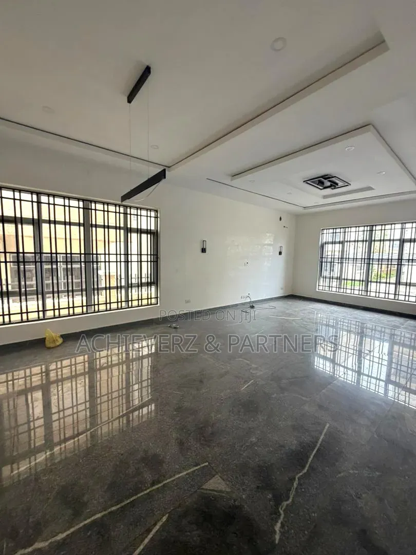4bdrm Duplex in Utako for rent in Utako