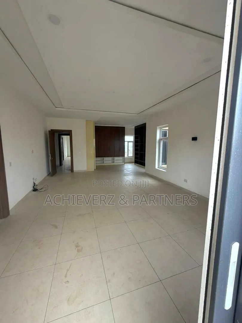 4bdrm Duplex in Utako for rent in Utako
