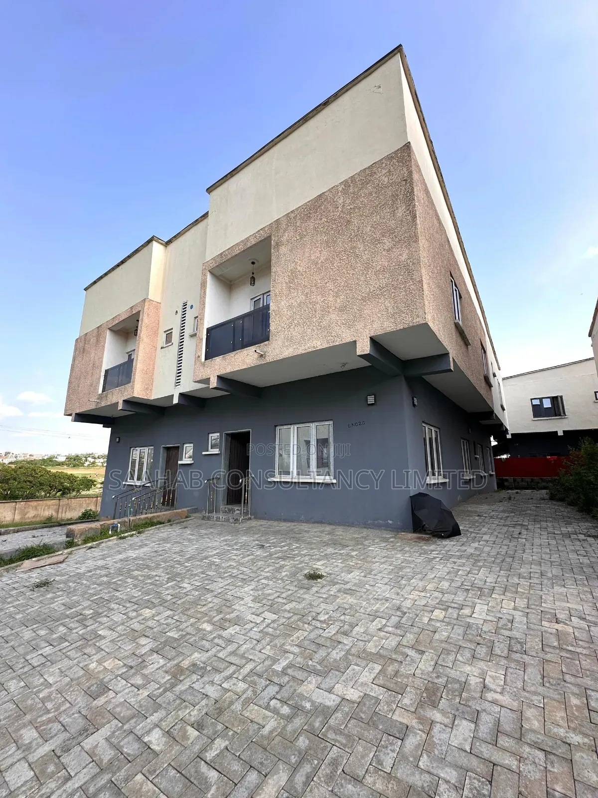 4bdrm Duplex in Paradise Estate, Life Camp for sale in Life Camp
