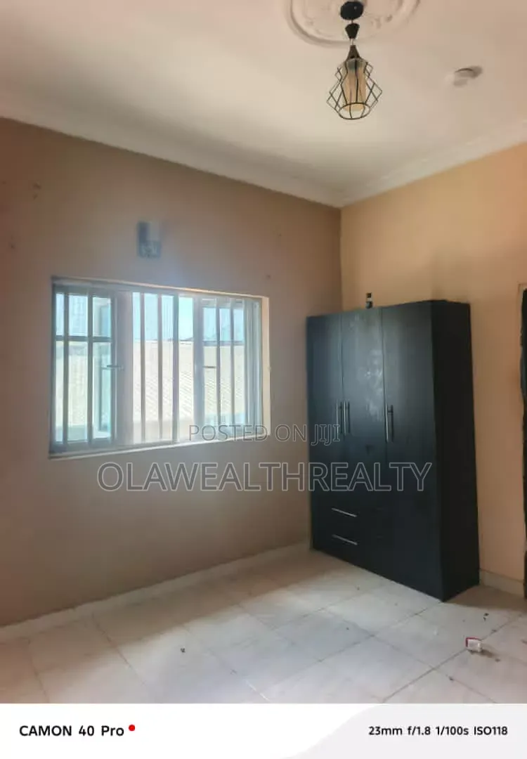3bdrm Block of Flats in Oke'Badan Estate, Akobo for rent in Akobo