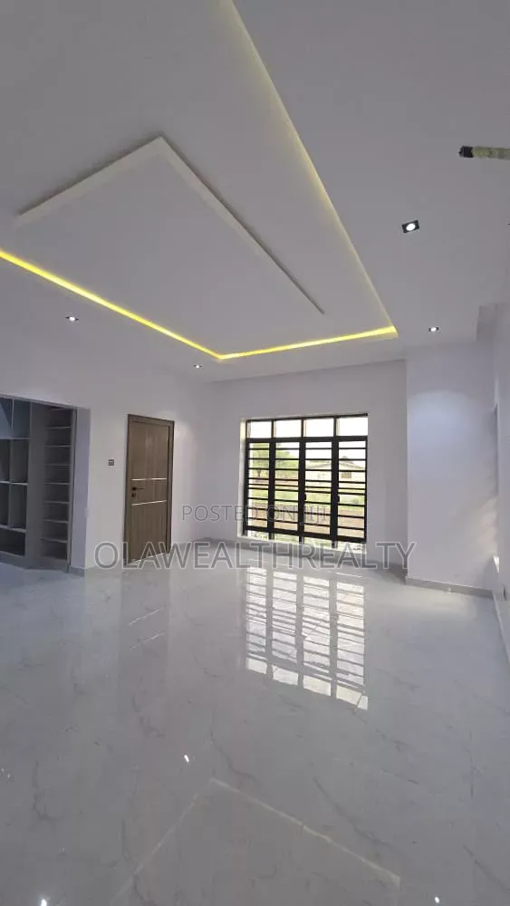 4bdrm Duplex in Carlton Gate Estate, Akobo for sale in Akobo