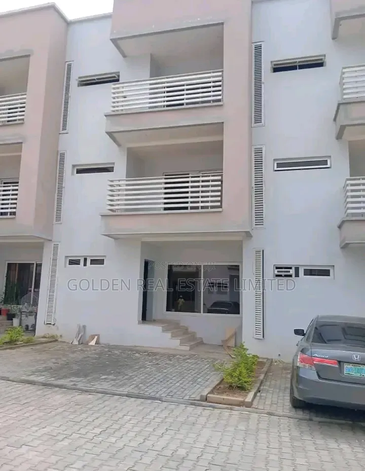 4bdrm Duplex in Utako for rent in Utako