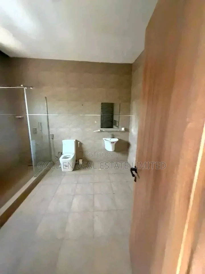 4bdrm Duplex in Utako for rent in Utako