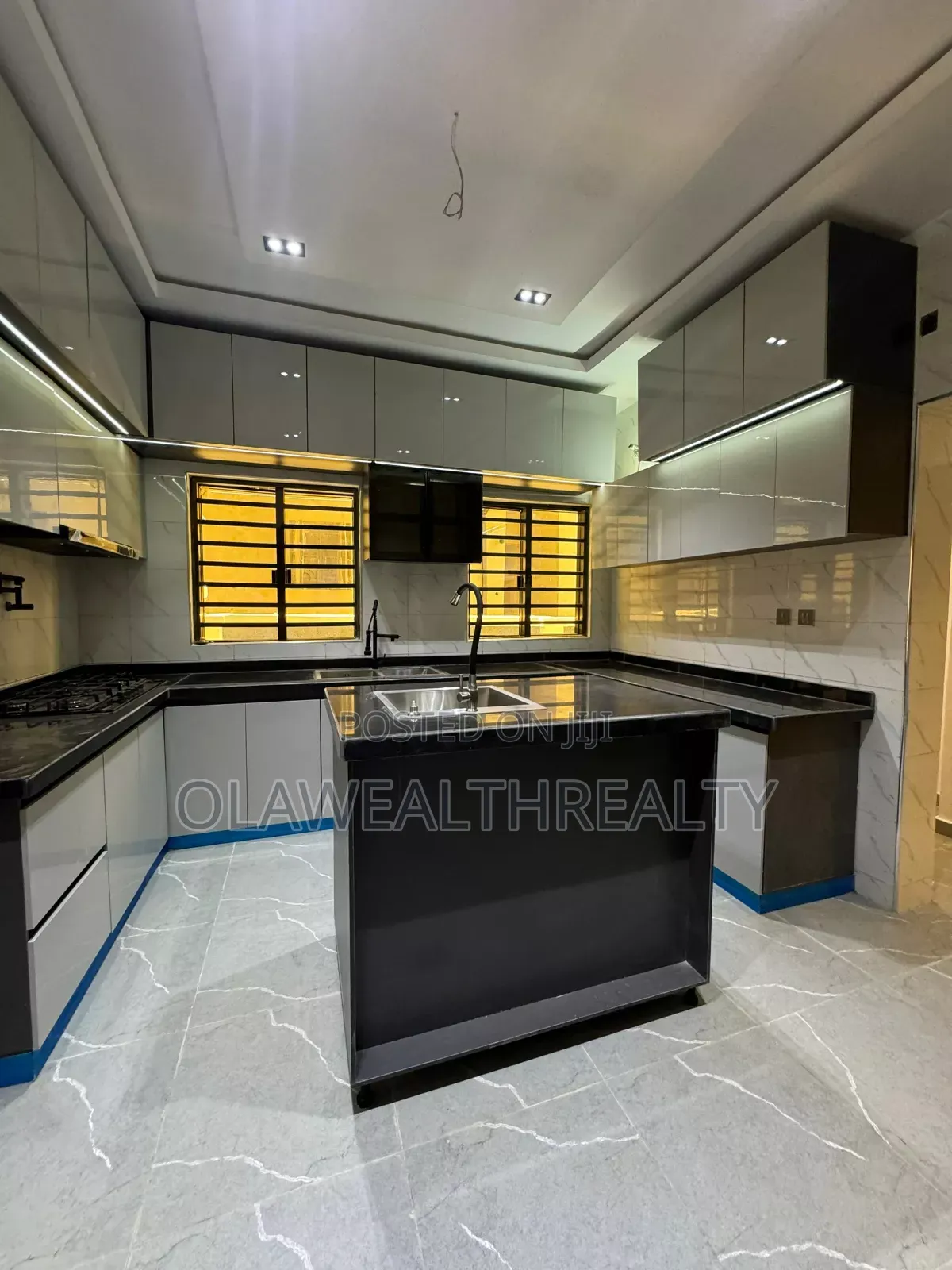 4bdrm Duplex in Carlton Gate Estate, Akobo for sale in Akobo