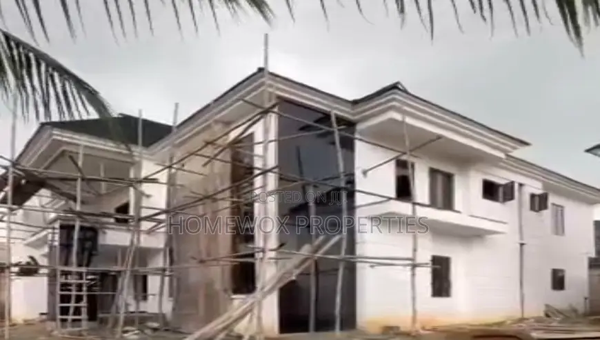 6bdrm Duplex In Rumuokwurusi For Sale in Rumuokwurusi